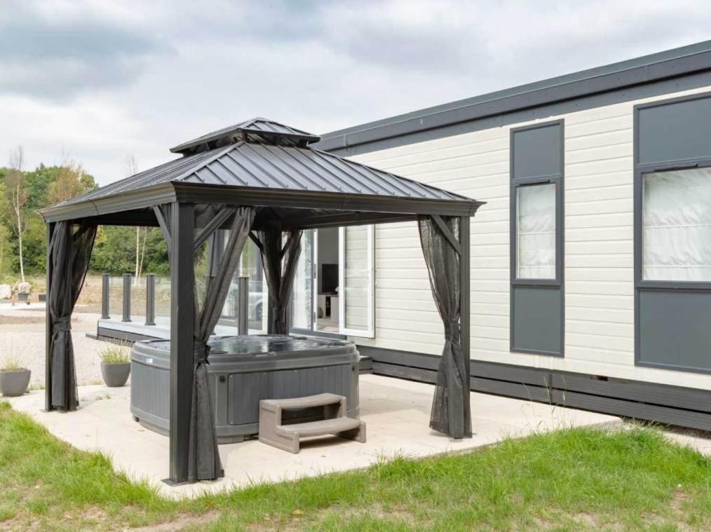 Silverdale Lodge Hot Tub&Wifi Warton  Buitenkant foto